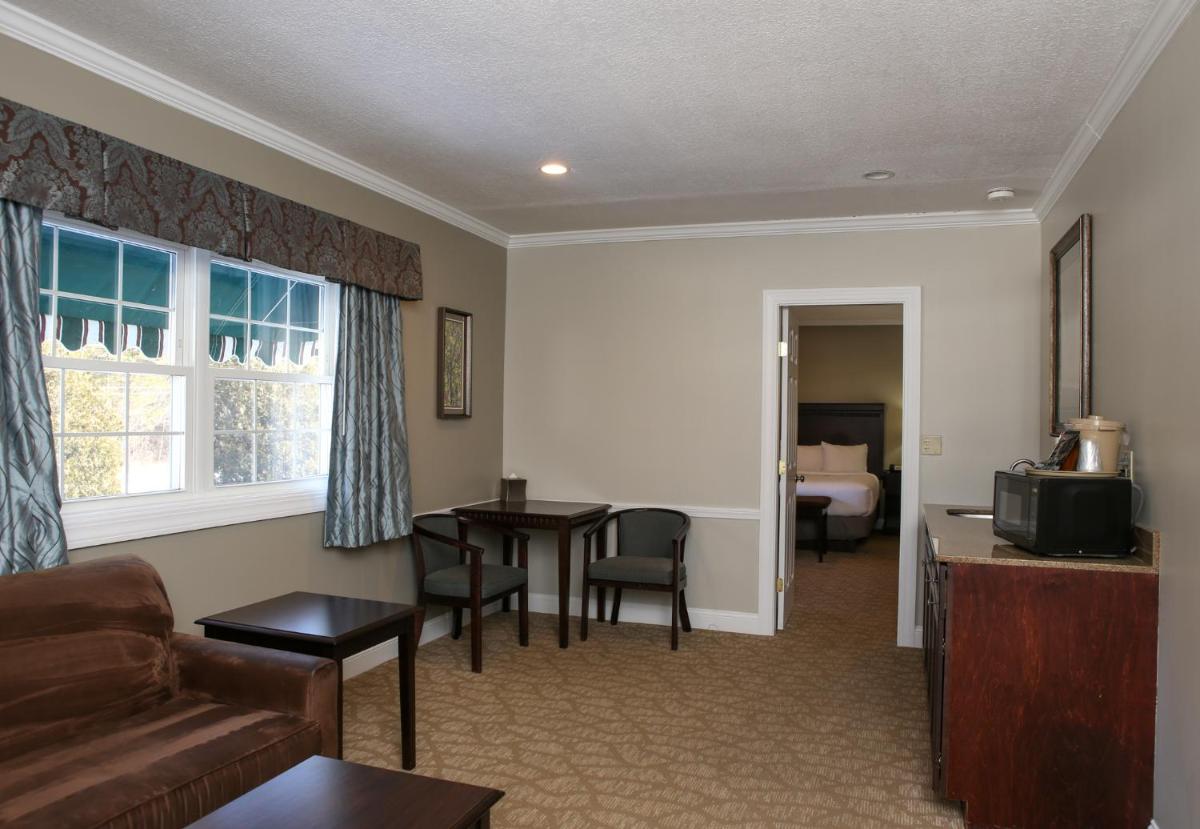 Popular attractions Area Nearby Property